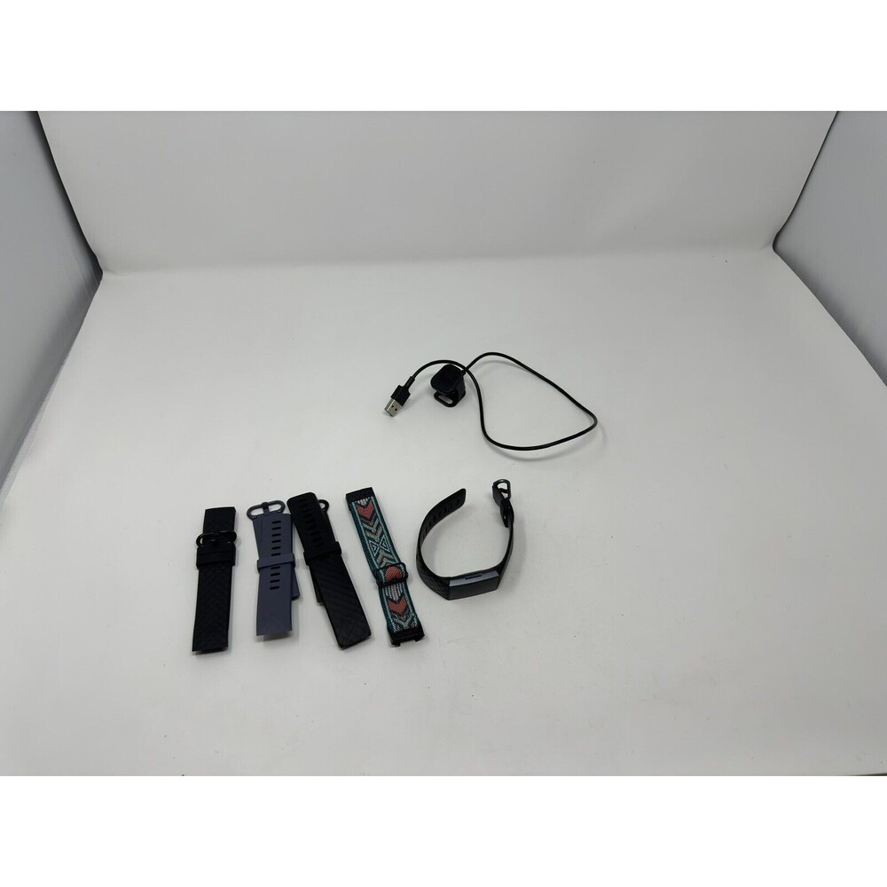 Fitbit Charge 3 Fitness w/ 5 wrist bands & *charger*